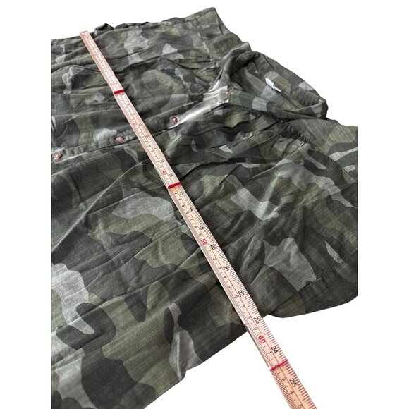 Old Navy Camo Blouse M Womens Button-Down Short Sleeve Shirt Cotton Rayon Blend - Picture 9 of 10